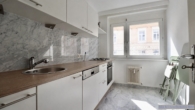 Einbauküche - Urbanes 3-Zimmer-Wohnen beim Naschmarkt – erstbezugsähnlicher Zustand in gepflegtem Haus