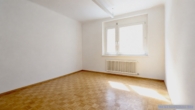 Schlafzimmer/ Arbeitszimmer - Urbanes 3-Zimmer-Wohnen beim Naschmarkt – erstbezugsähnlicher Zustand in gepflegtem Haus