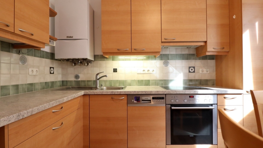 Sonnige 3-Zimmer-Wohnung mit Süd-Balkon im beliebten Nibelungenviertel – € 299.000,- - Küche (634506)