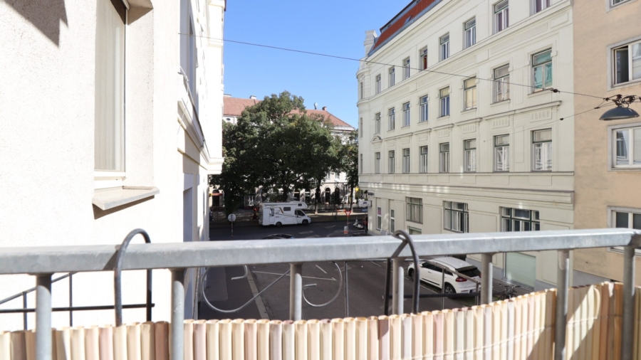 Sonnige 3-Zimmer-Wohnung mit Süd-Balkon im beliebten Nibelungenviertel – € 299.000,- - Blick_Mark Graf Rüdiger Straße (634512)