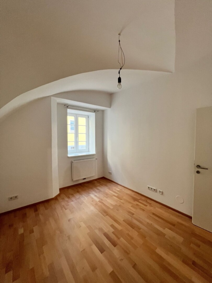 Anlageobjekt mit Potential: Historisches Stadthaus im Stadtzentrum von Wiener Neustadt - Top 1 - EG: Schlafzimmer (672705)