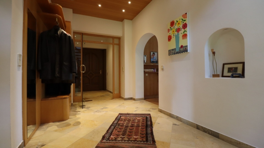 Großzügiges Landhaus in ruhiger, sonniger Aussichtslage - Bild (626300)