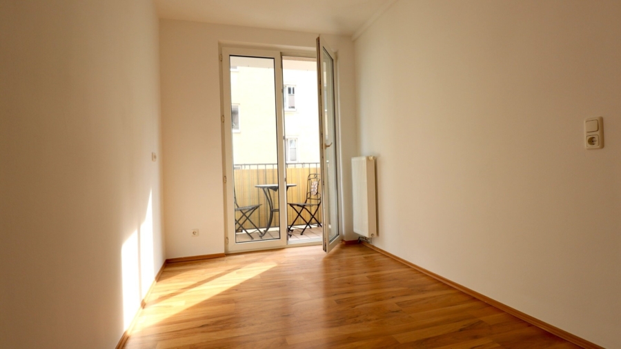 Sonnige 3-Zimmer-Wohnung mit Süd-Balkon im Nibelungenviertel - Kabinet mit Südbalkon (626233)