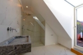 Luxuriöses Wohnen in Bestlage Döblings: Exklusive Dachgeschoss-Maisonette mit Weitblick - Bild