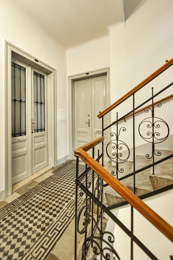 2-Zimmer-Altbauwohnung – Top Zustand nach Sanierung! - Stiegenhaus (634594)