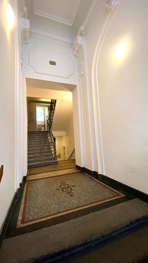 Stilvoller Altbau mit urbaner Lebensqualität - Stiegenhaus (672124)