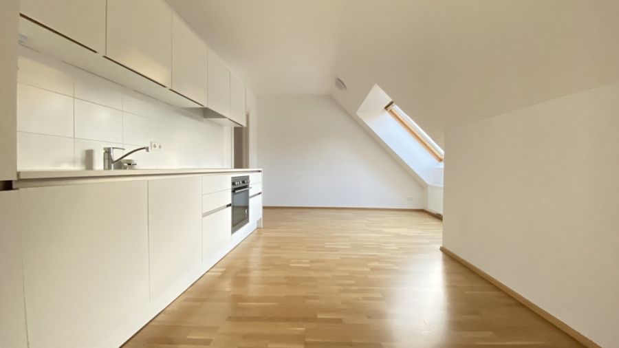 Großzügige Penthouse-Maisonette mit Dachterrasse - Küche/ Essbereich (626322)