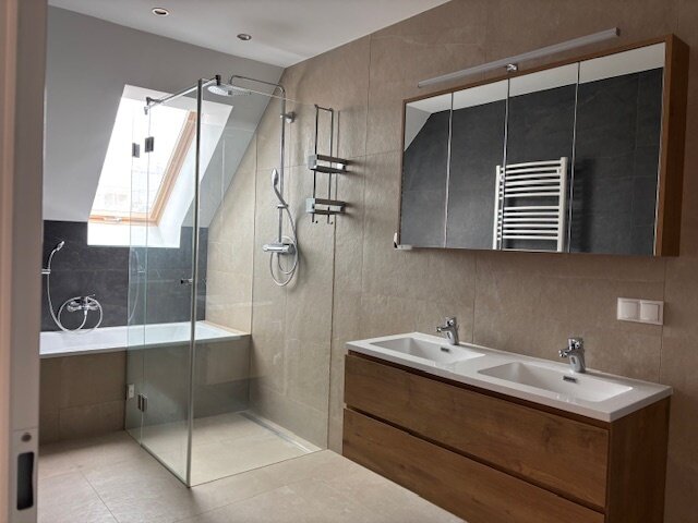 Hochwertiger Erstbezug mit Wohlfühlfaktor/Terrassen mit beeindruckendem Stadtpanorama - Bild (673034)