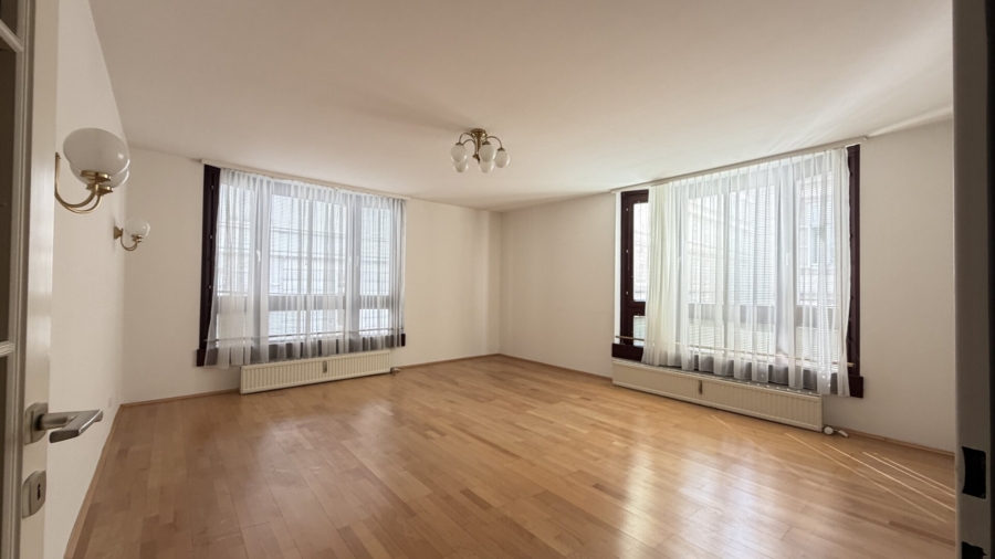 Großzügige, helle 3-Zimmerwohnung in Top-Lage - Bild (676663)