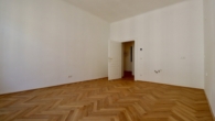 Wohnküche_Blick Eingangsbereich - Perfekter Altbau für Singles & Paare – Top sanierter Erstbezug
