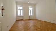 Schlafzimmer - Perfekter Altbau für Singles & Paare – Top sanierter Erstbezug