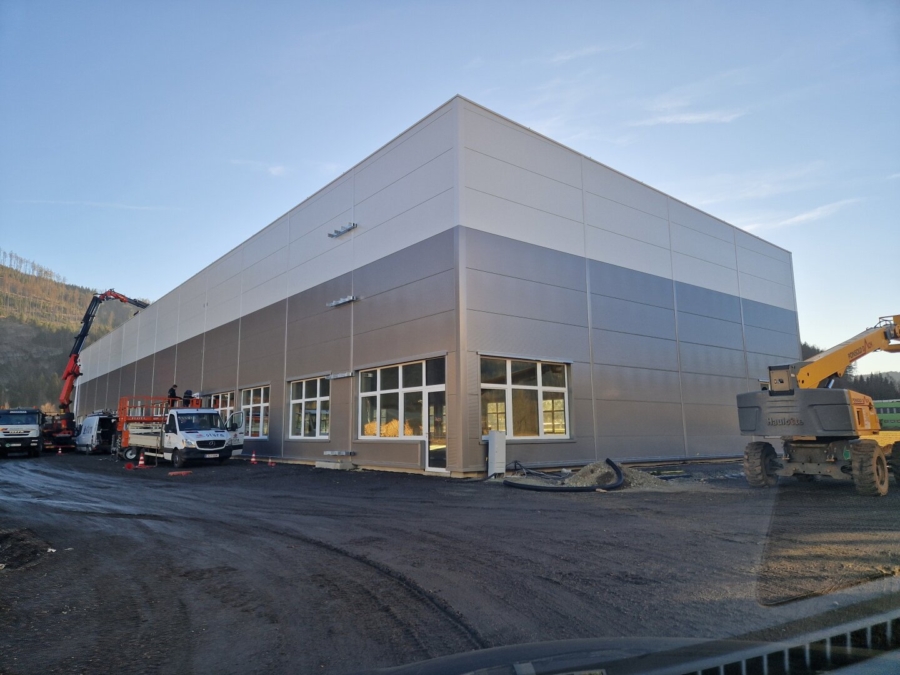 Lagerflächen - ca. 4200m² - in neuen Industriehallen direkt bei der Abfahrt Leoben West - Bild (623465)