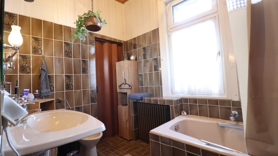 Jahrhundertwendevilla & Baureserve für 2.Haus, sonniger, ruhiger Westgarten - Bild (626444)