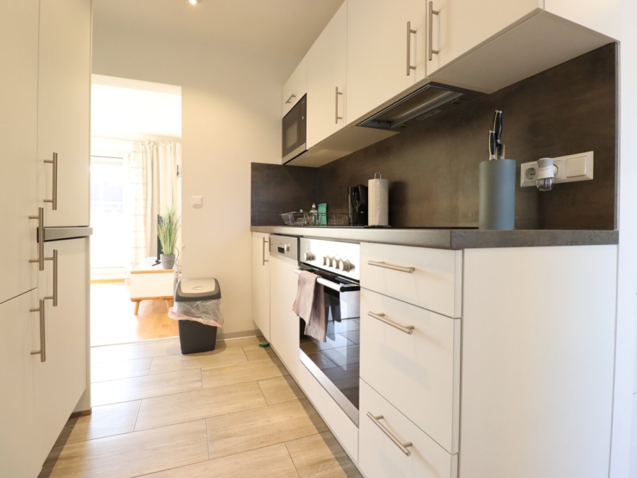 Chice, vollmöblierte Mietwohnung: West-Terrasse/ Fernblick/ U-Bahnnähe - Bild (626347)