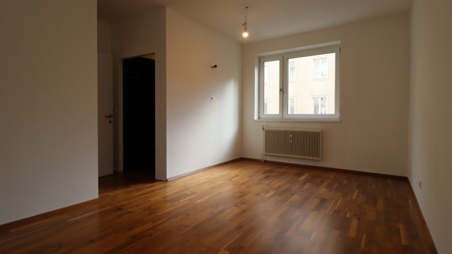 Attraktive 3-Zimmer-Wohnung im Nibelungenviertel – 96,7 m² mit Potenzial - Bild (671376)