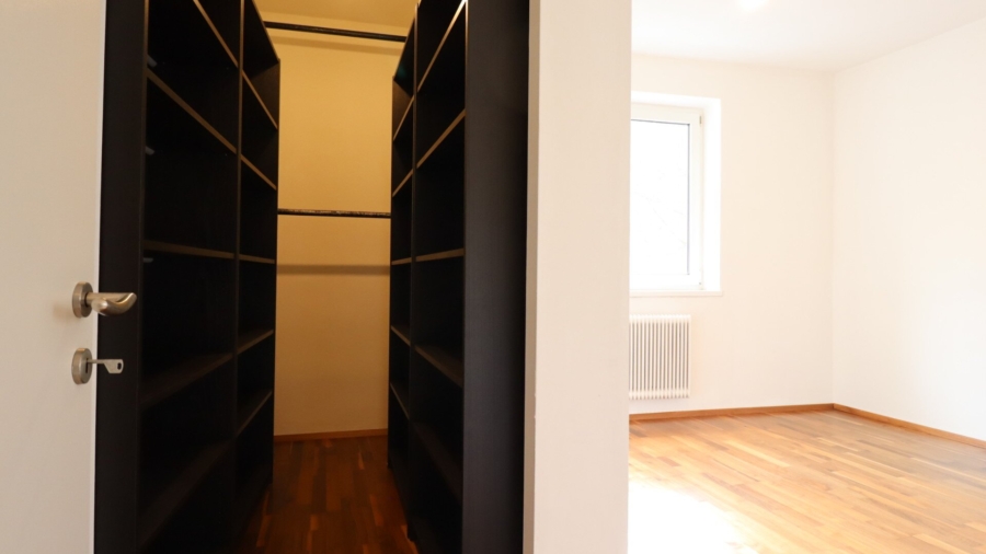 Attraktive 3-Zimmer-Wohnung im Nibelungenviertel – 96,7 m² mit Potenzial - Bild (671377)