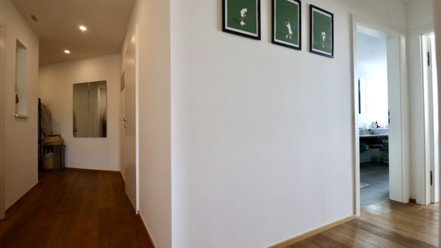 Dachgeschoss-Maisonette mit Sonnenterrasse & Grünblick | 108 m² Wohnkomfort über den Dächern Wiens - Vorraum (677002)