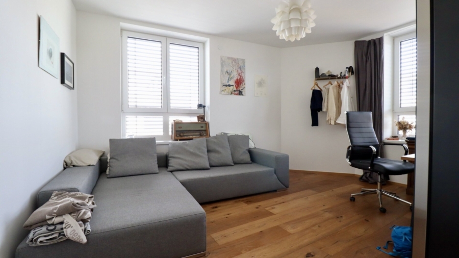 Dachgeschoss-Maisonette mit Sonnenterrasse & Grünblick | 108 m² Wohnkomfort über den Dächern Wiens - Arbeits/ Gästezimmer (676998)
